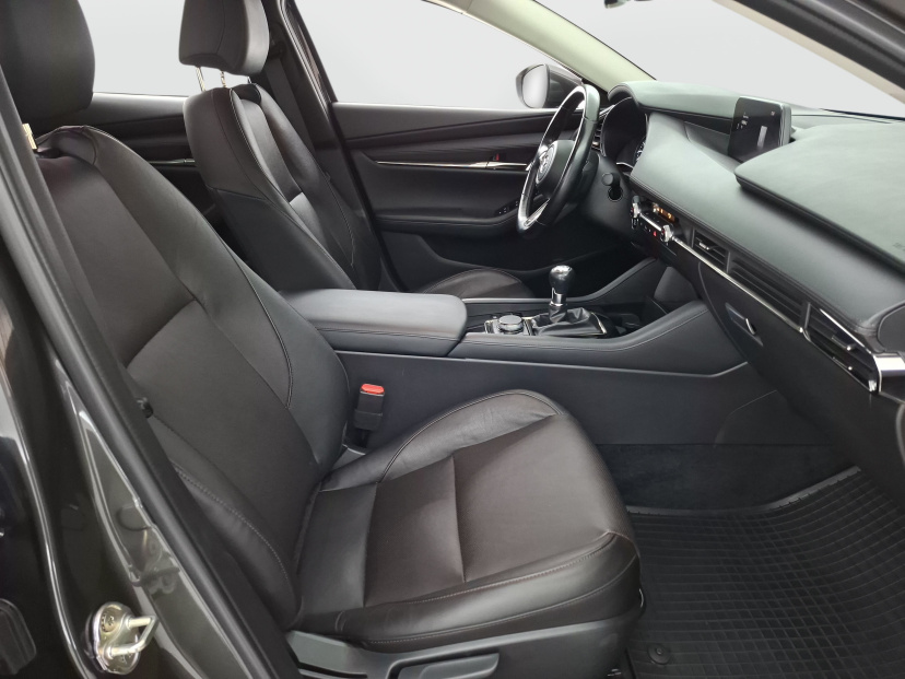 Mazda 3, 2022