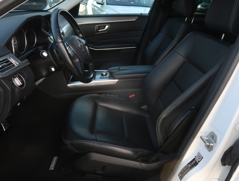 Mercedes-Benz E, 2016