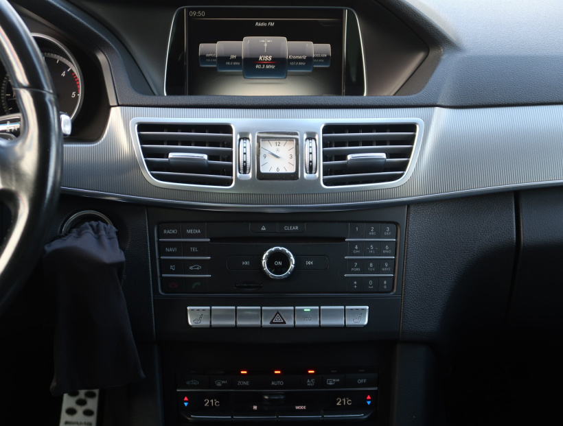 Mercedes-Benz E, 2016
