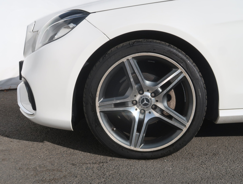 Mercedes-Benz E, 2016