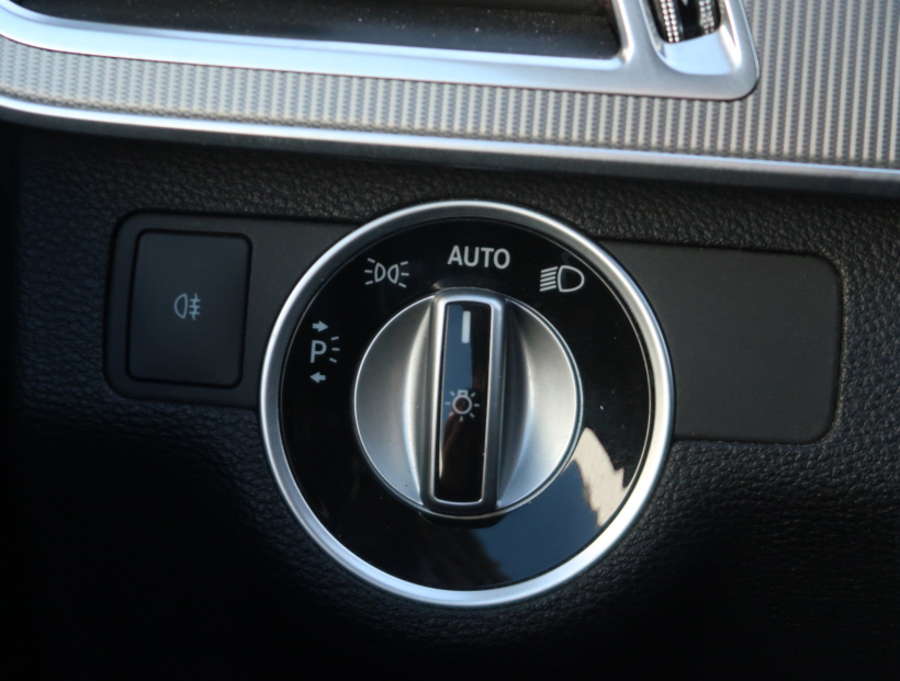 Mercedes-Benz E, 2016