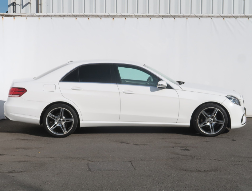 Mercedes-Benz E, 2016
