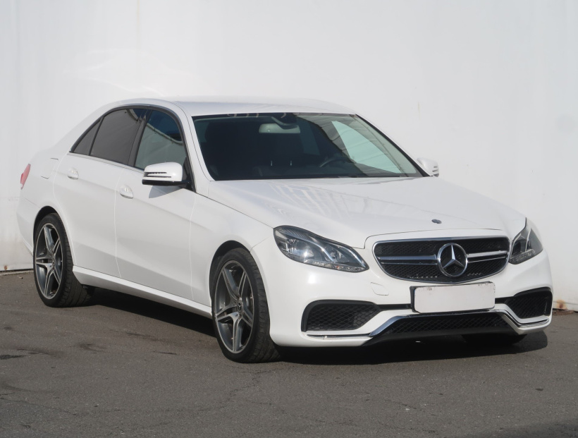 Mercedes-Benz E, 2016