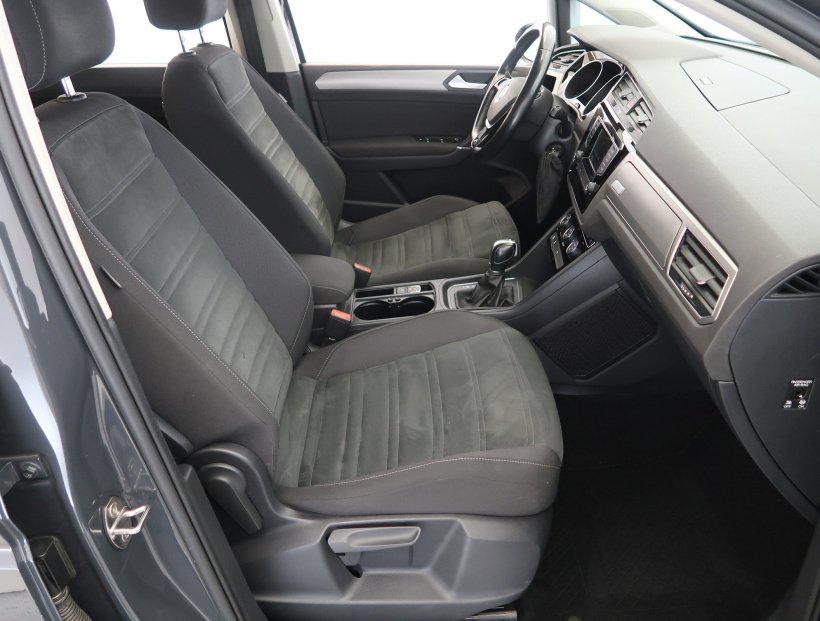 Volkswagen Touran, 2016