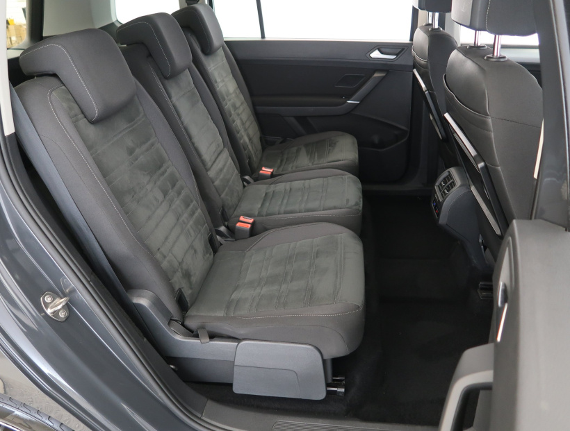 Volkswagen Touran, 2016