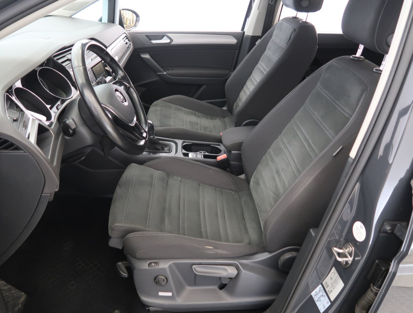 Volkswagen Touran, 2016