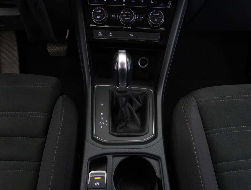 Volkswagen Touran, 2016