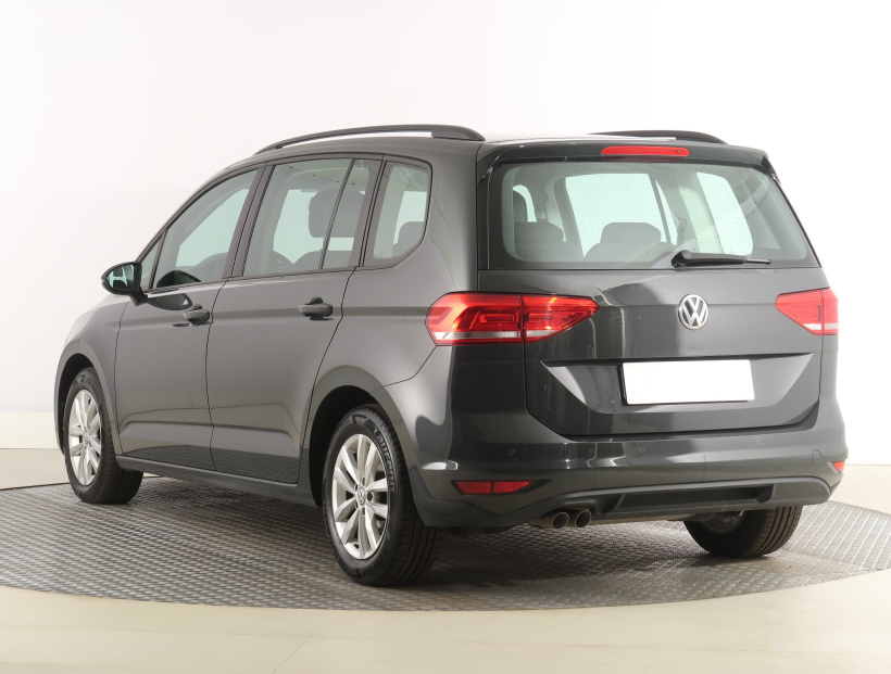 Volkswagen Touran, 2016