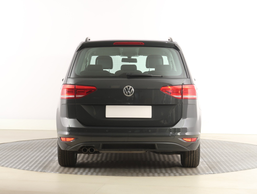 Volkswagen Touran, 2016