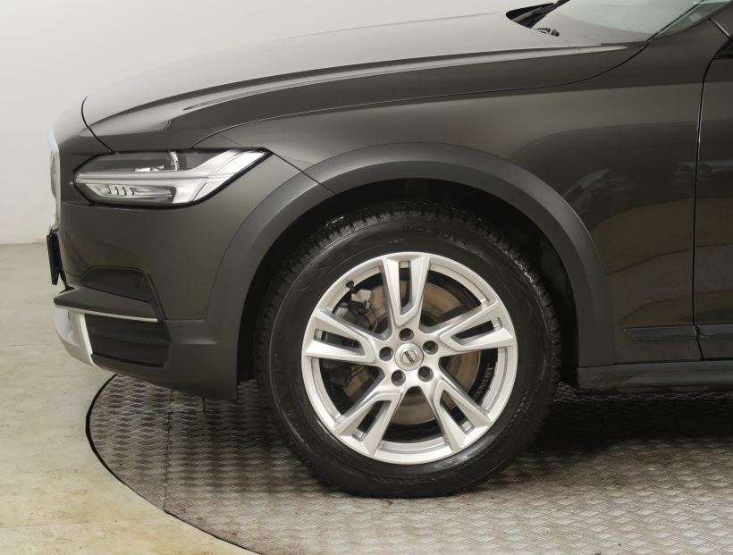 Volvo V90 Cross Country, 2018