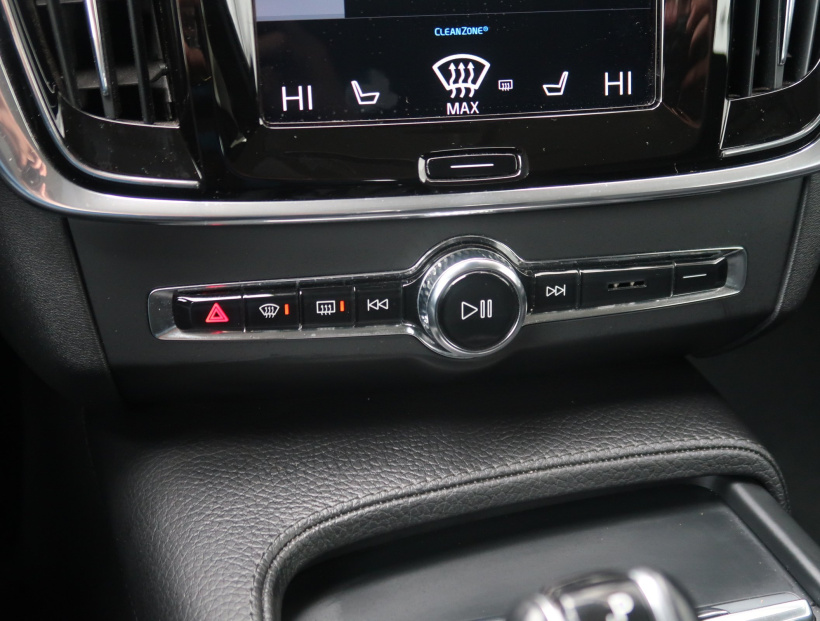 Volvo V90 Cross Country, 2018