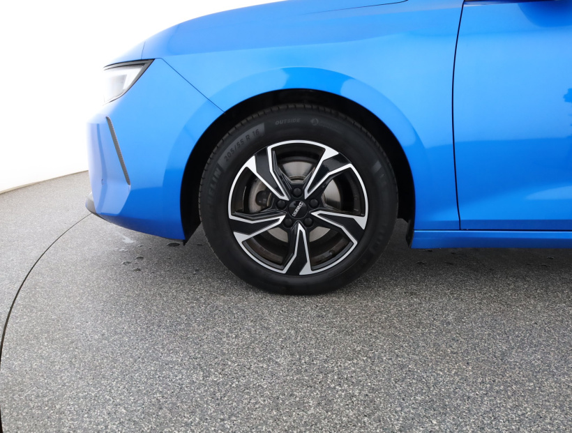 Opel Astra, 2023