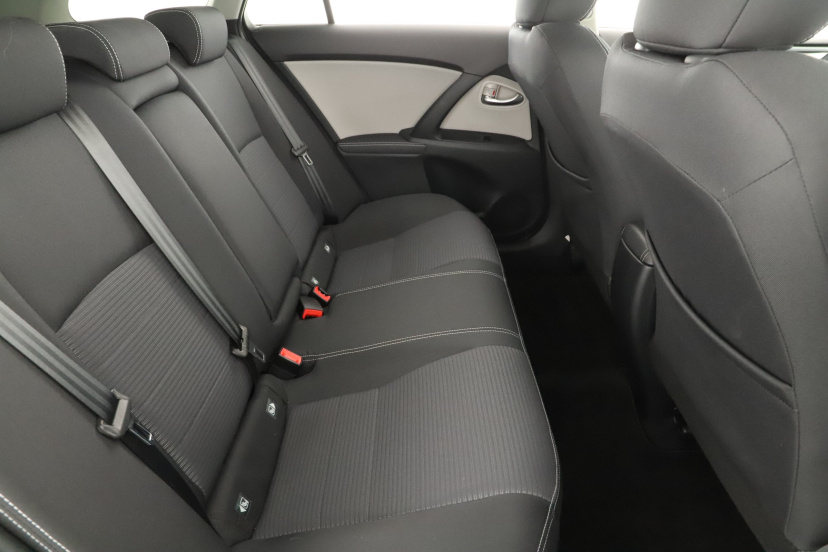 Toyota Avensis, 2015