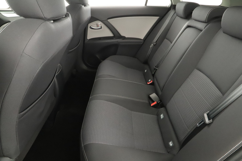 Toyota Avensis, 2015