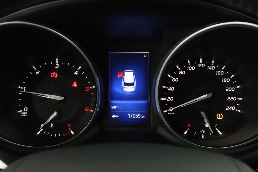 Toyota Avensis, 2015
