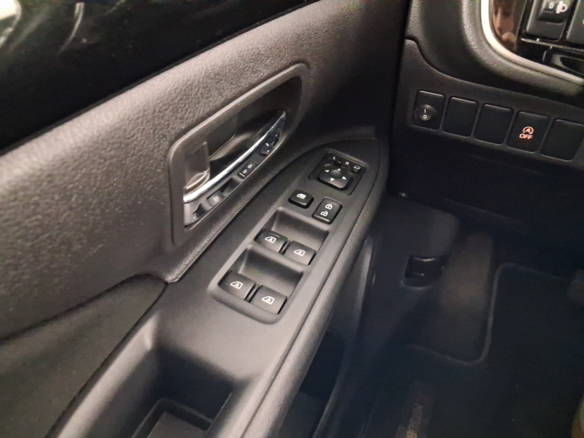 Mitsubishi Outlander, 2021
