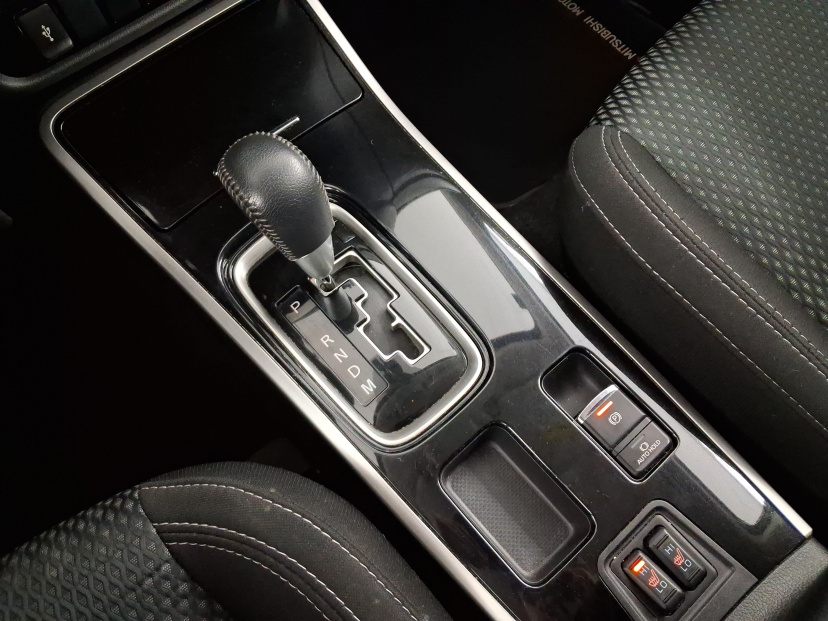 Mitsubishi Outlander, 2021