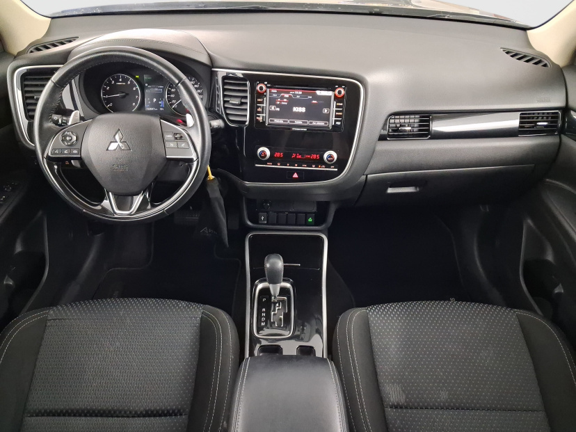 Mitsubishi Outlander, 2021