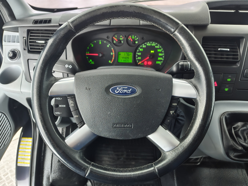 Ford Transit, 2011