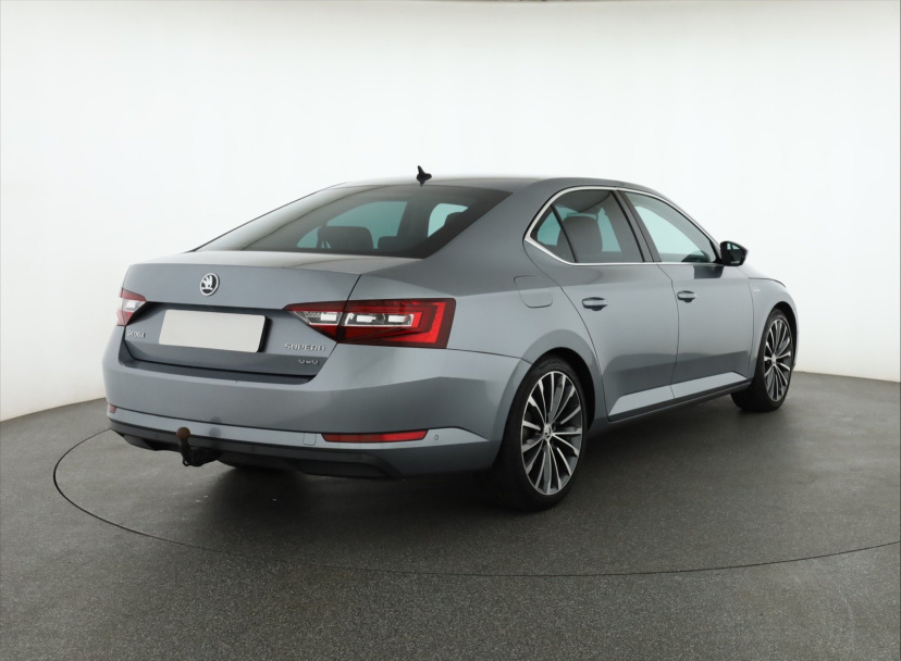 Škoda Superb, 2017