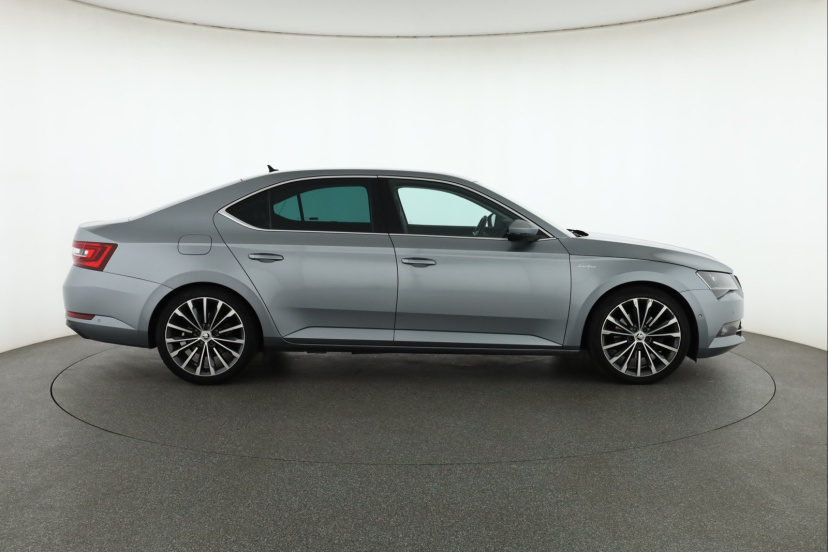 Škoda Superb, 2017
