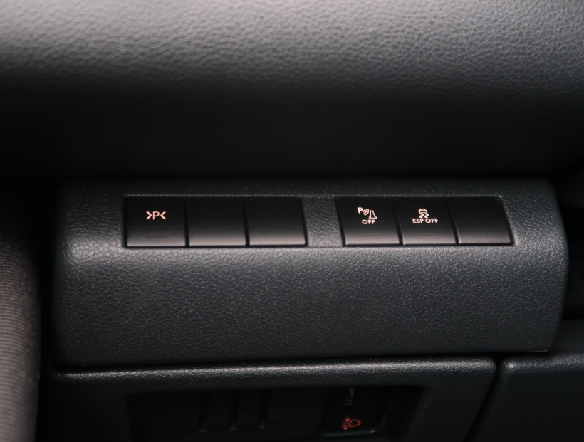 Peugeot 5008, 2011