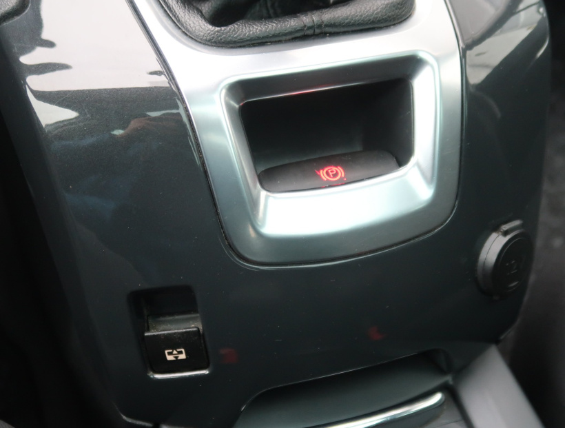 Peugeot 5008, 2011