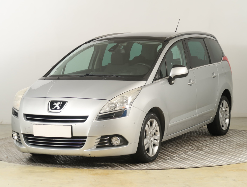 Peugeot 5008, 2011