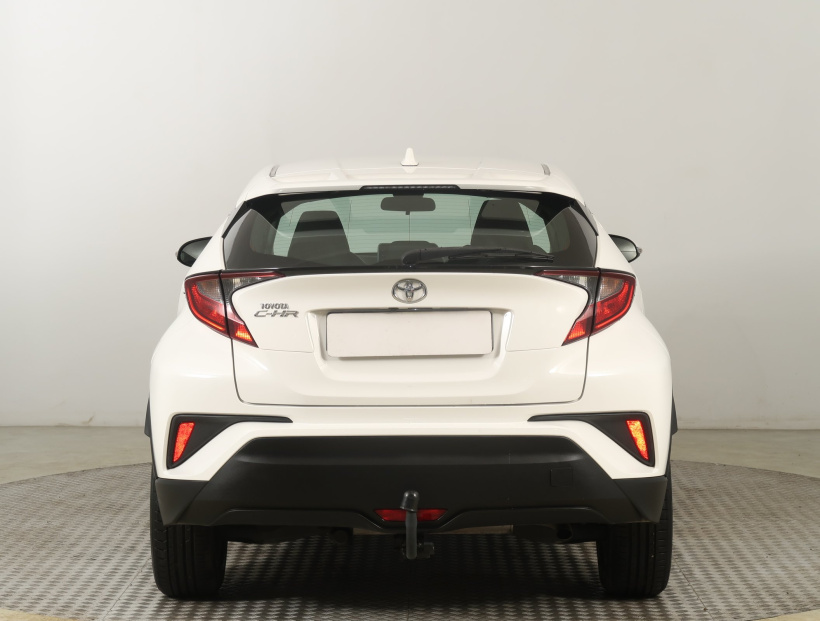 Toyota C-HR, 2021