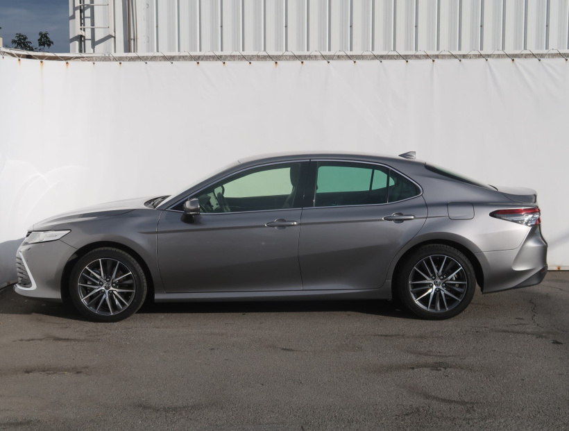 Toyota Camry, 2023