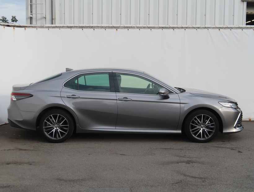 Toyota Camry, 2023