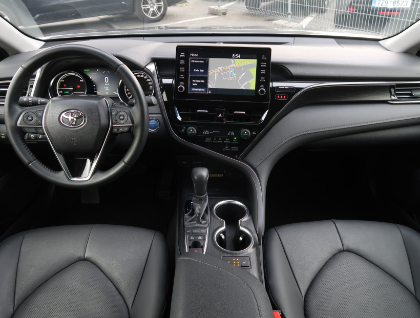 Toyota Camry, 2023