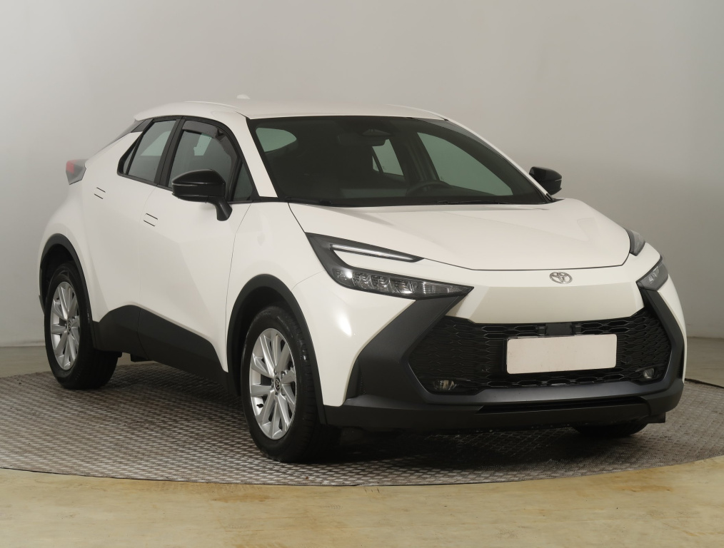 Toyota C-HR, 2025