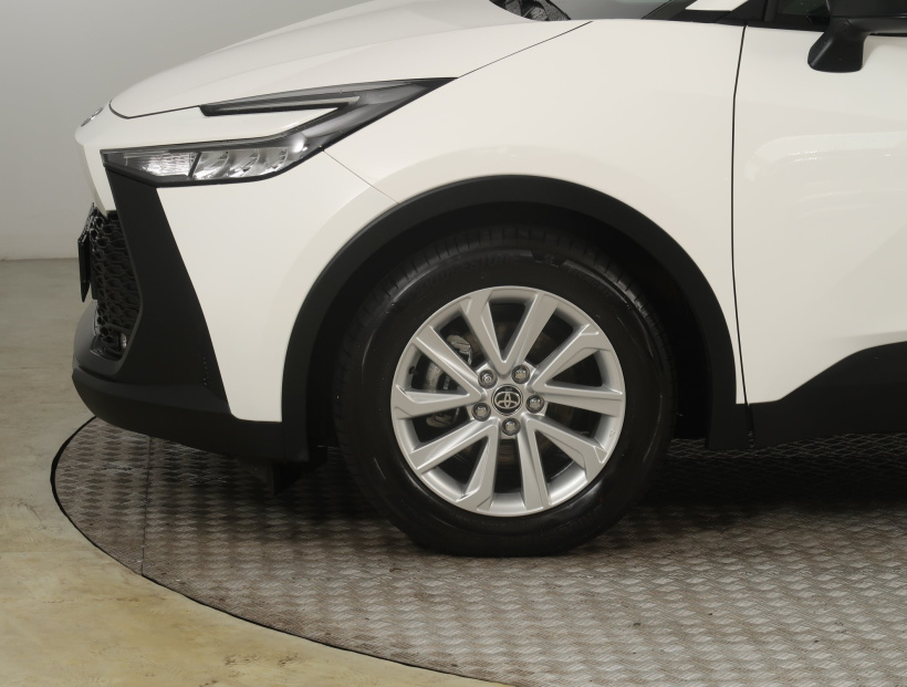 Toyota C-HR, 2025