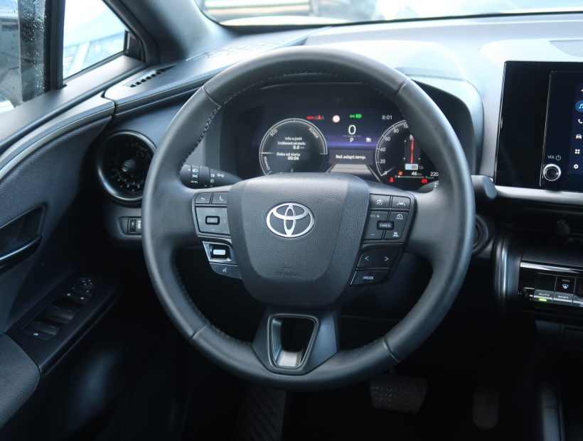 Toyota C-HR, 2025