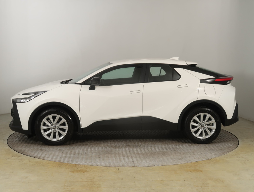 Toyota C-HR, 2025