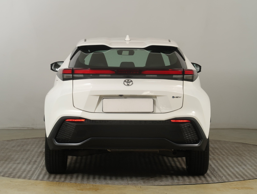 Toyota C-HR, 2025
