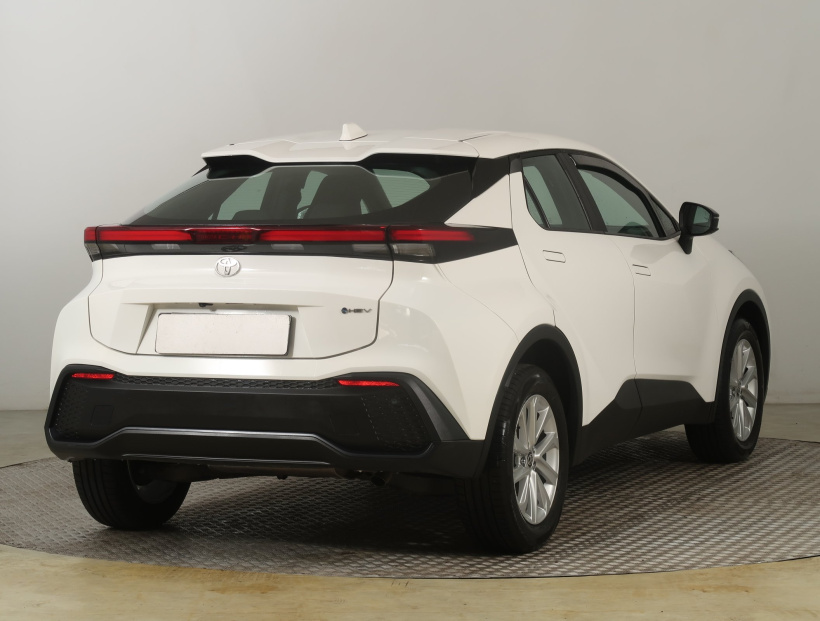 Toyota C-HR, 2025