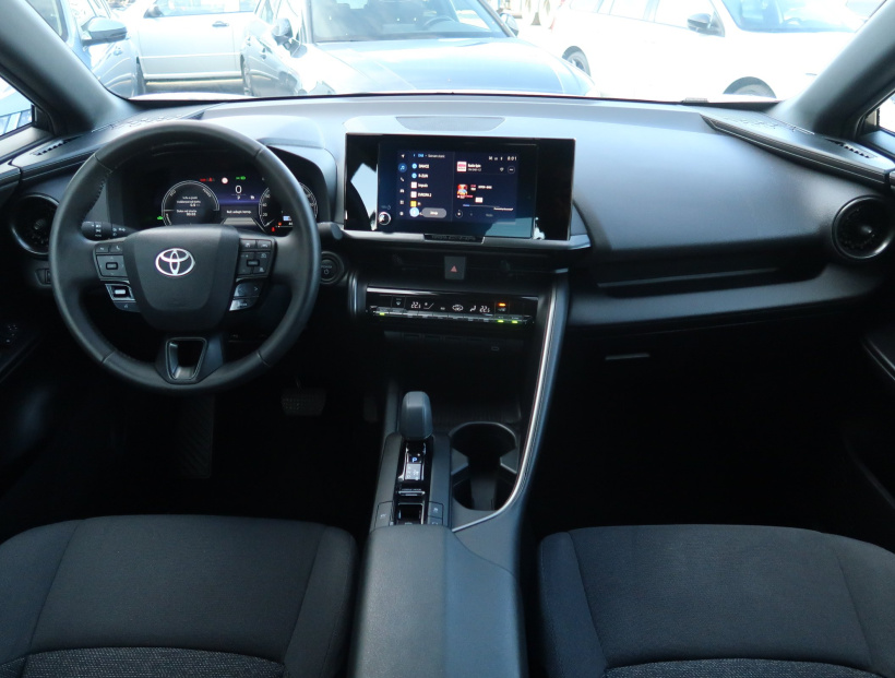 Toyota C-HR, 2025