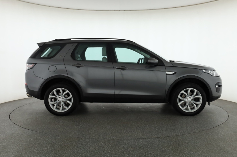 Land Rover Discovery Sport, 2016