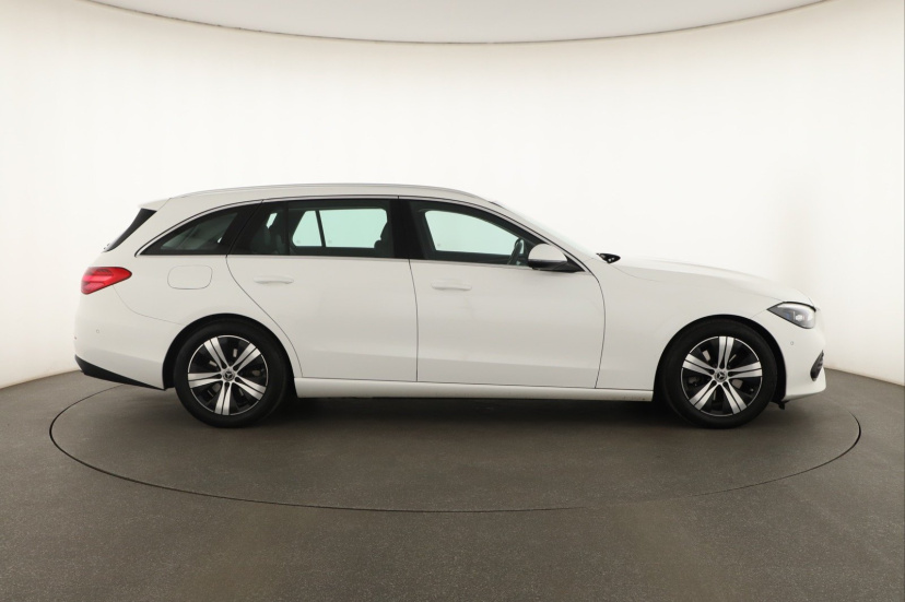 Mercedes-Benz C, 2023