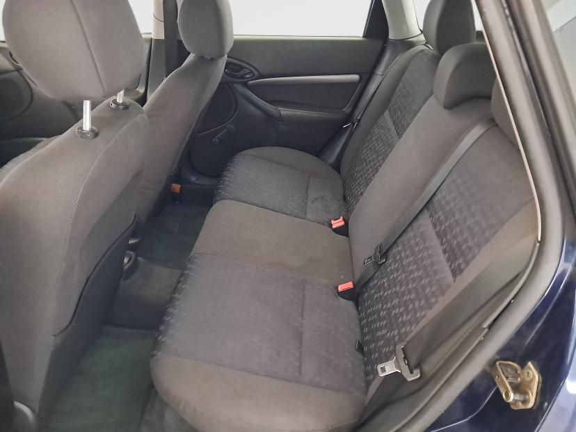 Ford Focus, 2001