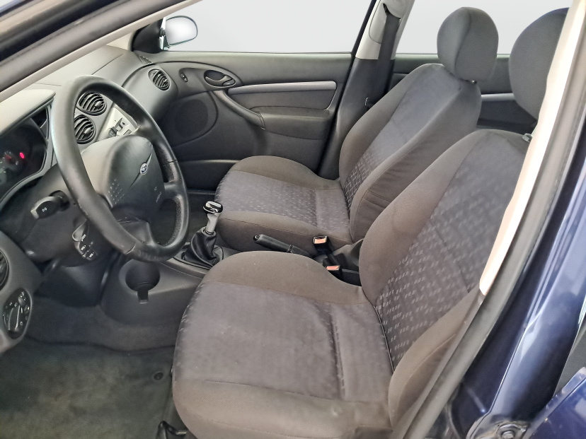 Ford Focus, 2001