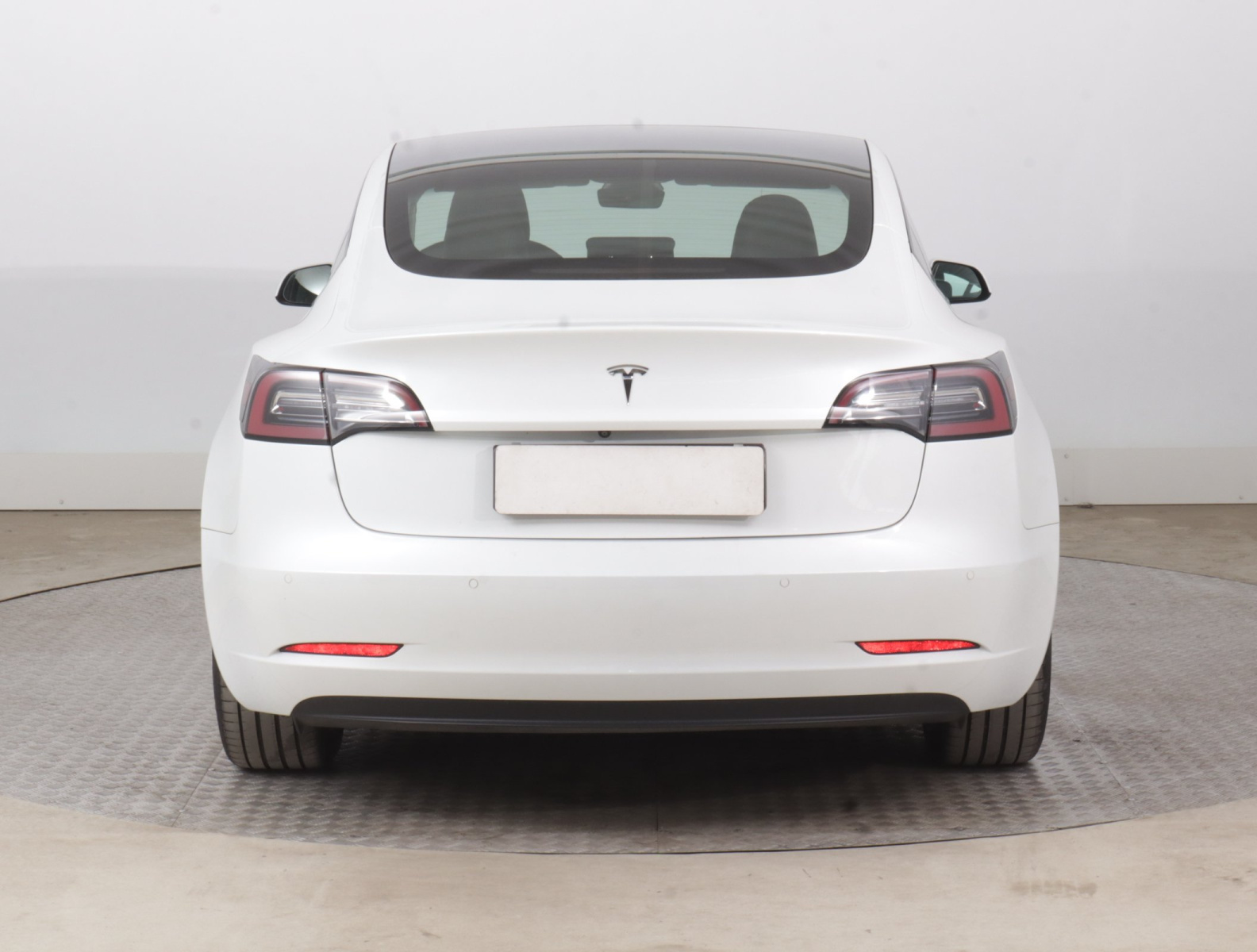 Tesla Model 3 Standard Range LFP, 2022 6