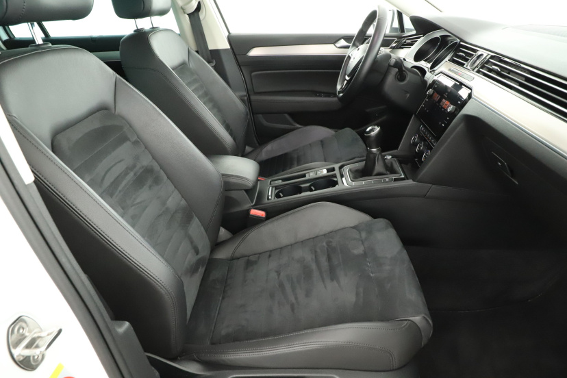 Volkswagen Passat, 2019