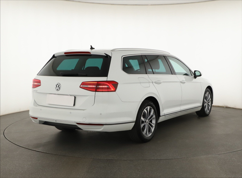 Volkswagen Passat, 2019