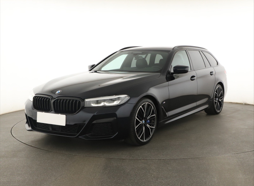 BMW 5, 2022