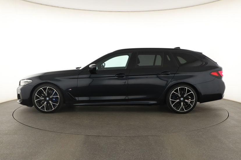 BMW 5, 2022