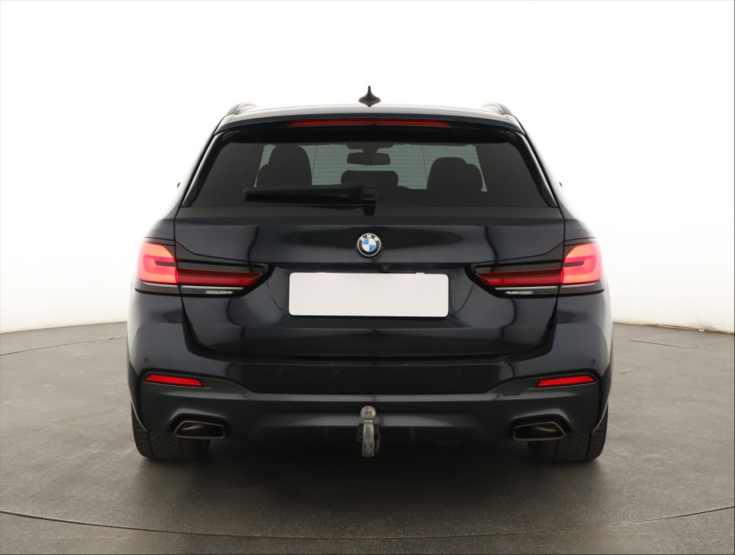 BMW 5, 2022