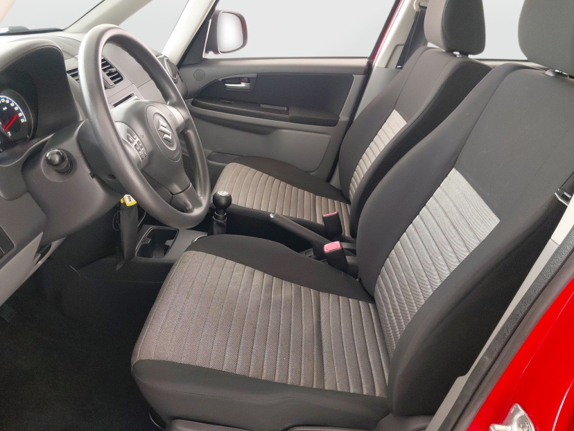 Suzuki SX4, 2010